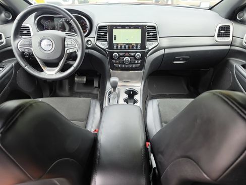 Used 2022 Jeep Grand Cherokee Laredo X RWD image 13