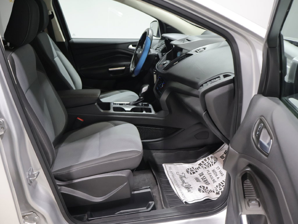Used 2018 Ford Escape SE w/ SE Sync 3 Package AWD/4WD image 26