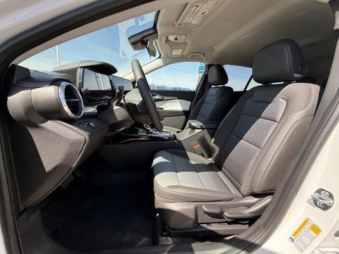 New 2026 Chevrolet Trax LT w/ LT Convenience Package image 16