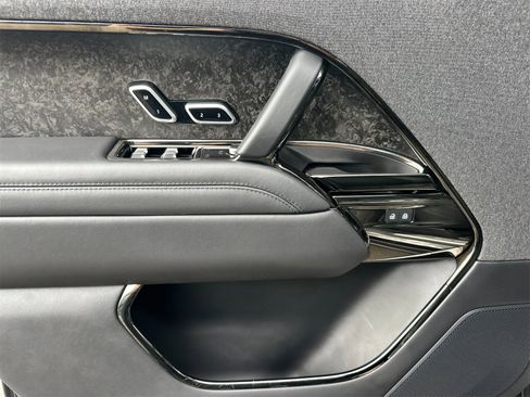 Used 2023 Land Rover Range Rover Sport SE Dynamic image 11