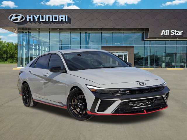 Used 2025 Hyundai Elantra N FWD image 3