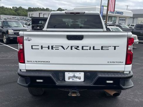 Used 2021 Chevrolet Silverado 2500 Custom w/ Custom Value Package AWD/4WD image 4