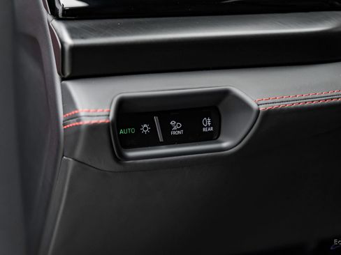 Used 2025 Lamborghini Urus SE AWD/4WD image 73