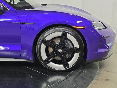 New 2026 Porsche Taycan 4 image 11