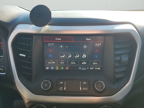 Used 2023 GMC Acadia SLT w/ Technology Package image 39