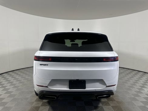 Used 2024 Land Rover Range Rover Sport Dynamic SE image 6