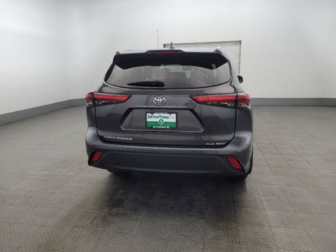 Used 2021 Toyota Highlander XLE image 7