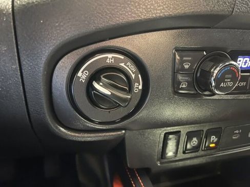 Used 2023 Nissan Frontier PRO-4X w/ Pro-4X Premium Package image 31