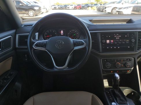 Used 2020 Volkswagen Atlas Cross Sport SE FWD image 35