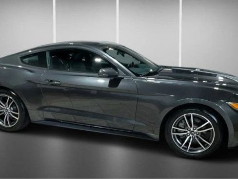 Used 2017 Ford Mustang Premium w/ Equipment Group 201A image 4