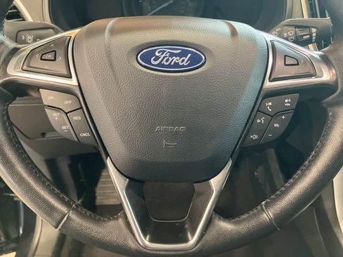 Used 2024 Ford Edge SEL image 14