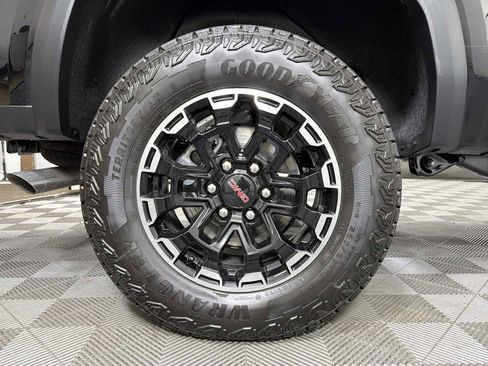 New 2026 GMC Canyon AT4 w/ AT4 Premium Package image 32