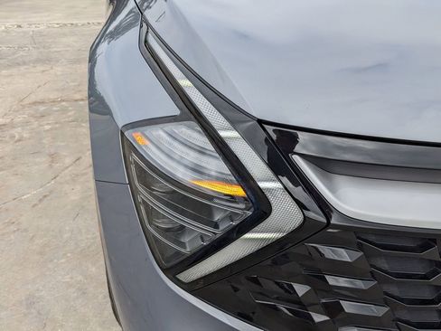 Certified 2025 Kia Sportage EX image 10