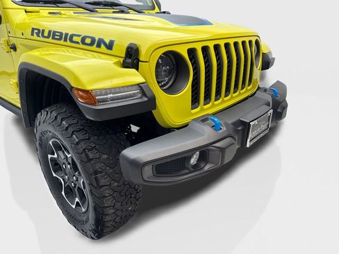 Used 2023 Jeep Wrangler Unlimited Rubicon 4xe w/ Cold Weather Group AWD/4WD image 17