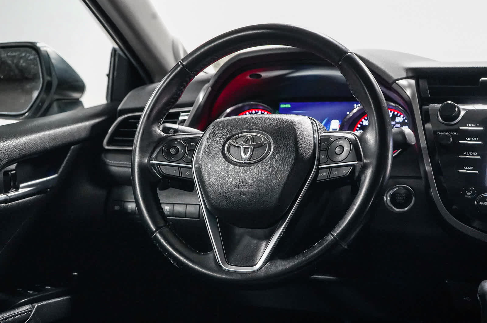 Used 2020 Toyota Camry XSE w/ Navigation Package FWD image 15