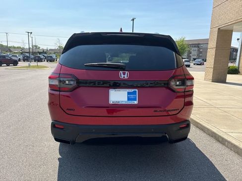 New 2026 Honda Pilot Black Edition image 3