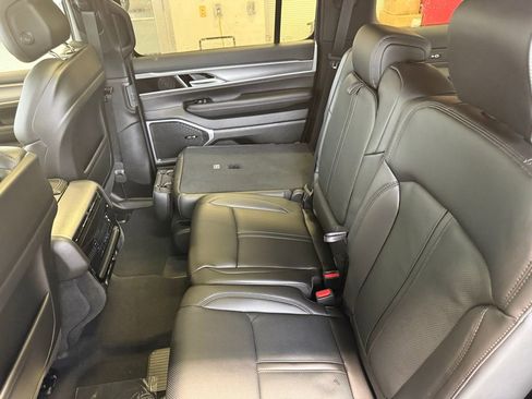 New 2026 Jeep Grand Wagoneer L 4WD w/ Premium Group I image 40