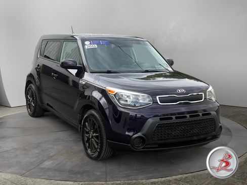 Used 2016 Kia Soul FWD image 1