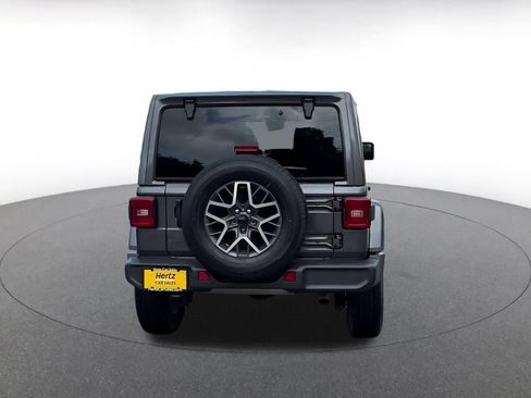 Used 2025 Jeep Wrangler Unlimited Sahara AWD/4WD image 10