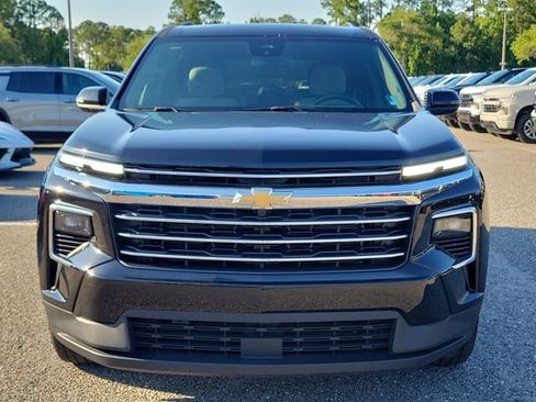 Certified 2025 Chevrolet Traverse LT FWD image 8