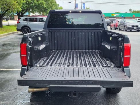 Used 2024 Toyota Tacoma TRD Off-Road AWD/4WD image 4