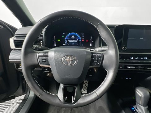 Used 2026 Toyota Camry SE FWD image 17