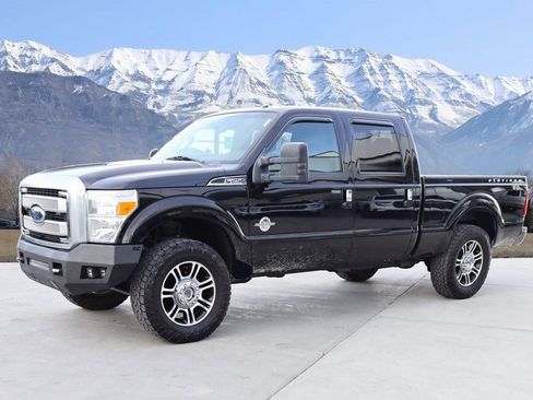 Used 2016 Ford F250 Platinum w/ FX4 Off-Road Package AWD/4WD image 2