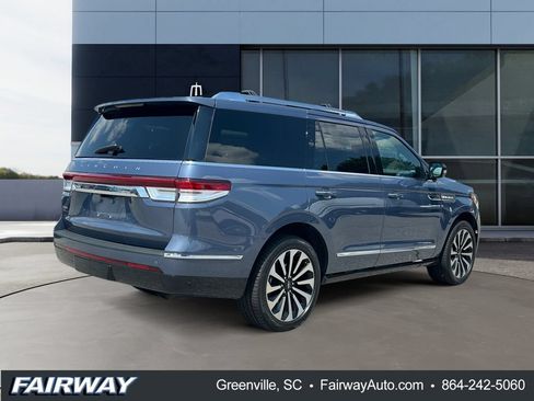 Used 2023 Lincoln Navigator Reserve AWD/4WD image 7