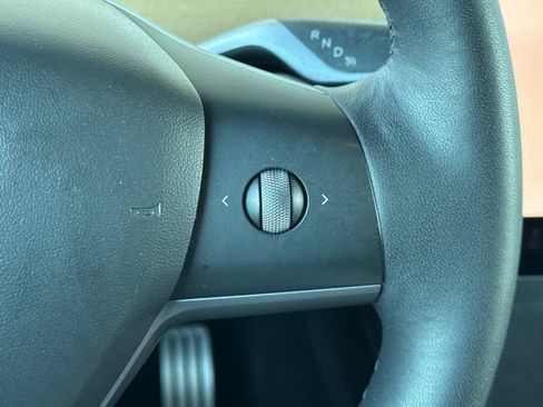 Used 2022 Tesla Model Y Performance AWD/4WD image 27