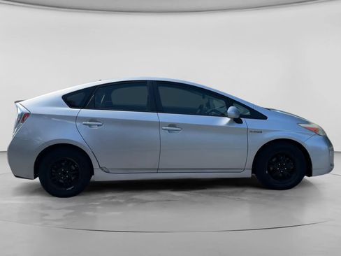 Used 2014 Toyota Prius Two FWD image 6