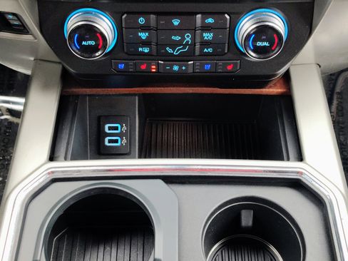 Used 2017 Ford F350 King Ranch w/ FX4 Off-Road Package image 46