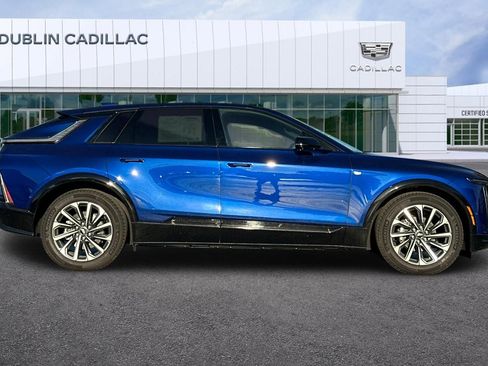 Used 2025 Cadillac Lyriq Sport image 3