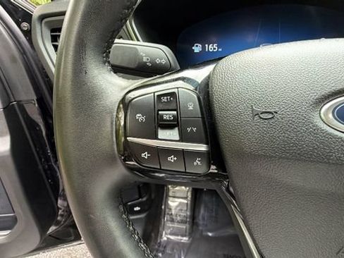 Certified 2024 Ford Escape Platinum AWD/4WD image 27