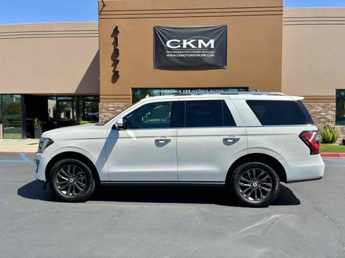 Used 2019 Ford Expedition Limited w/ Equipment Group 301A AWD/4WD image 3