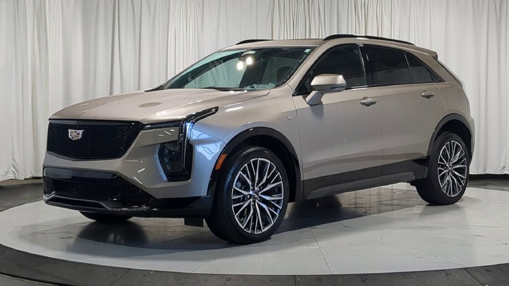 Used 2024 Cadillac XT4 Sport AWD/4WD image 4