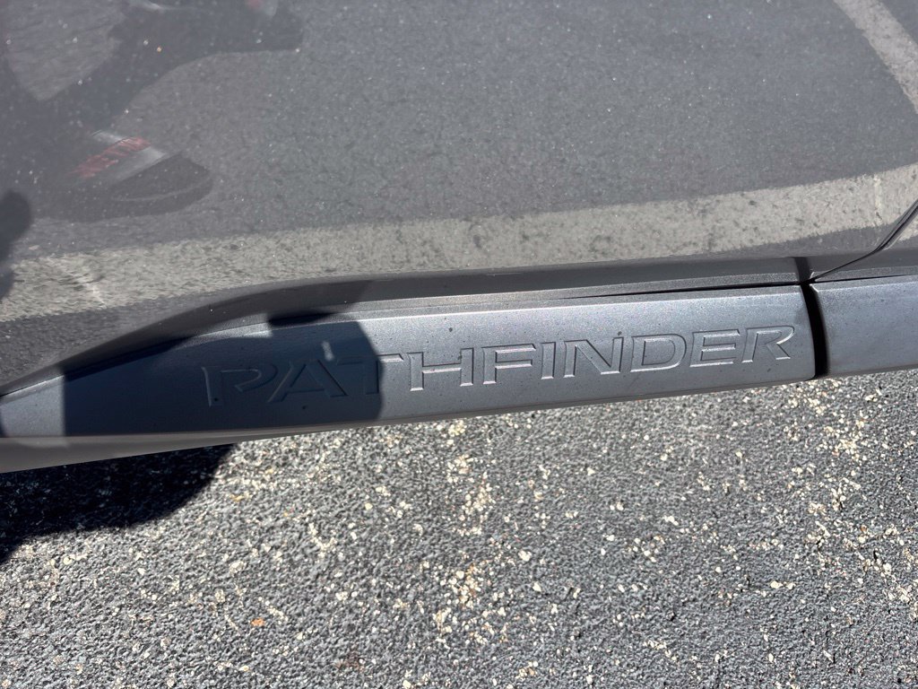 Used 2025 Nissan Pathfinder SV AWD/4WD image 10