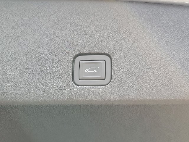 Certified 2024 Cadillac XT6 Luxury AWD/4WD image 12