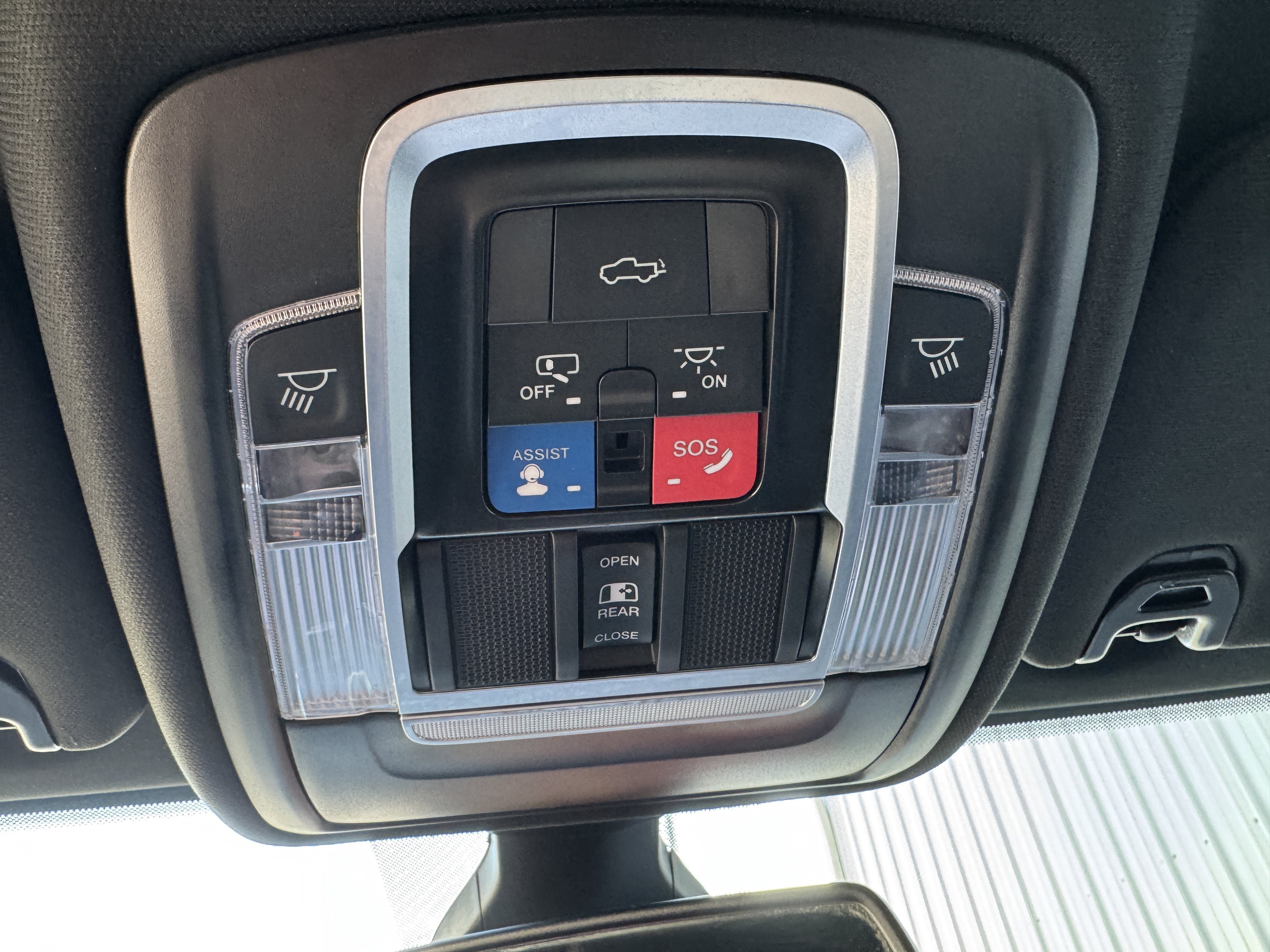 Used 2022 RAM 2500 Laramie AWD/4WD image 24