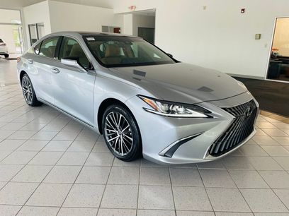 Certified 2023 Lexus ES 350 w/ Premium Package