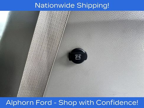 Used 2024 Chrysler Pacifica Touring-L FWD image 35