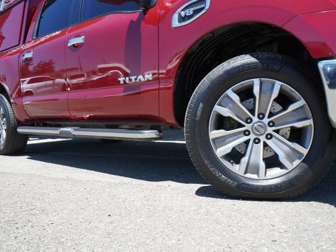 Used 2017 Nissan Titan SL RWD image 10