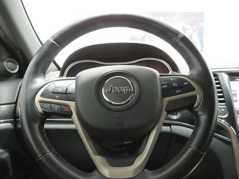 Used 2015 Jeep Grand Cherokee Limited image 16