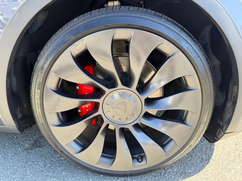 Used 2022 Tesla Model Y Performance AWD/4WD image 52