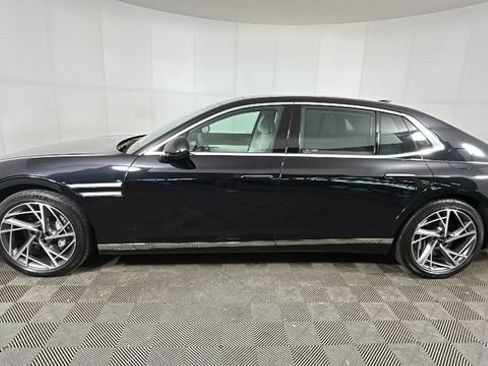 Used 2023 Genesis G90 3.5T AWD/4WD image 5