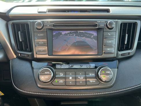 Used 2013 Toyota RAV4 XLE AWD/4WD image 18