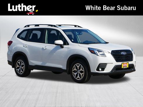 Used 2024 Subaru Forester Premium image 1
