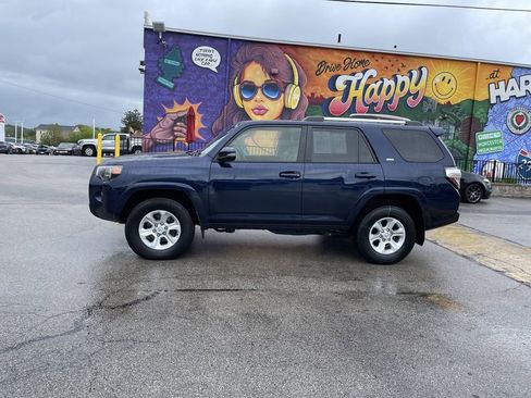 Certified 2023 Toyota 4Runner SR5 Premium w/ Moonroof Package AWD/4WD image 2
