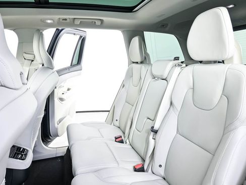 Used 2026 Volvo XC90 B6 Ultra w/ Protection Package AWD/4WD image 23
