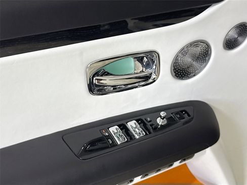 Used 2022 Rolls-Royce Ghost w/ Ghost Package image 15