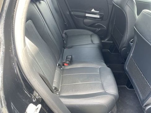 Used 2025 Mercedes-Benz GLA 250 image 37